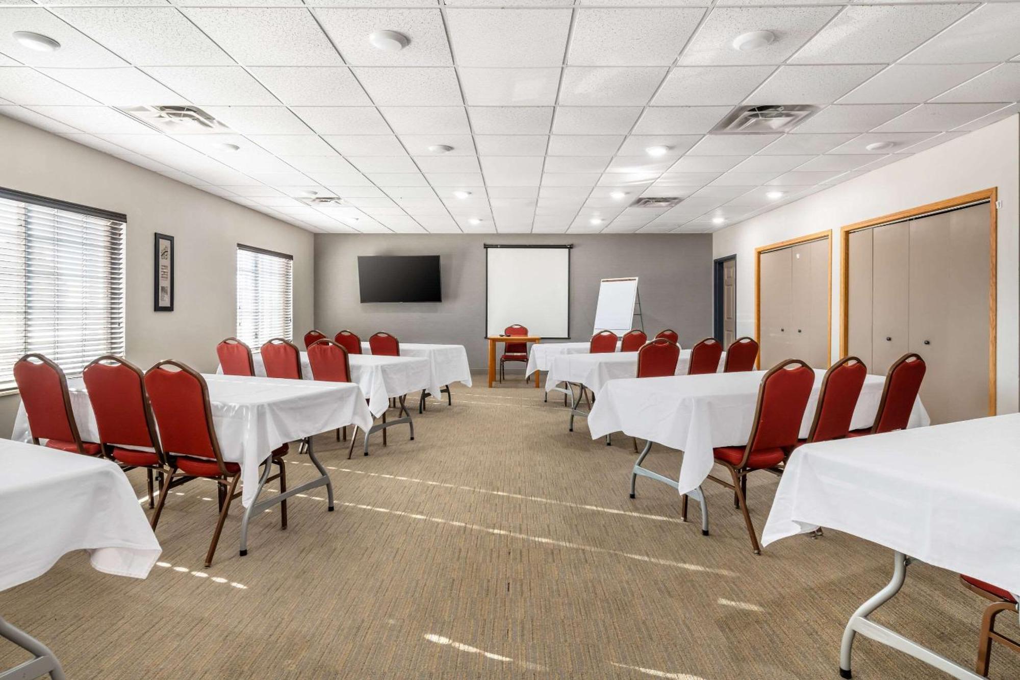 Country Inn & Suites By Radisson, Watertown, Sd ภายนอก รูปภาพ