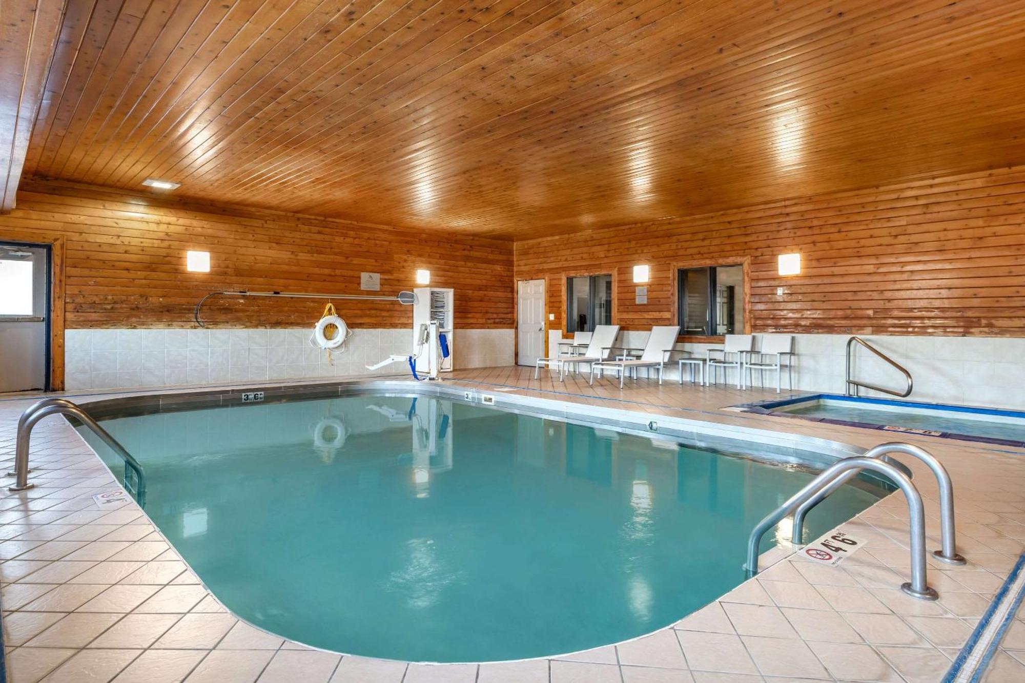 Country Inn & Suites By Radisson, Watertown, Sd ภายนอก รูปภาพ