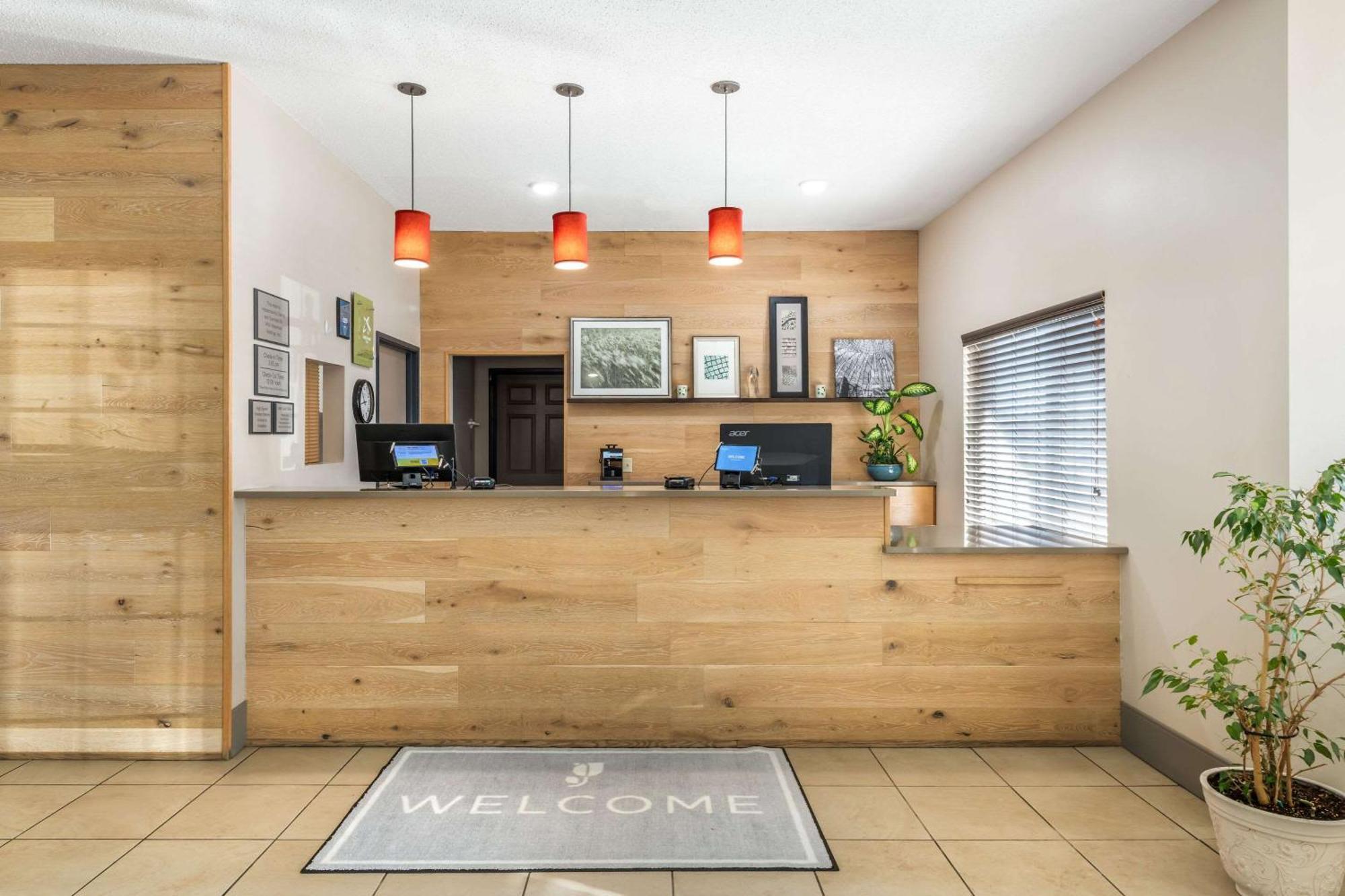 Country Inn & Suites By Radisson, Watertown, Sd ภายนอก รูปภาพ