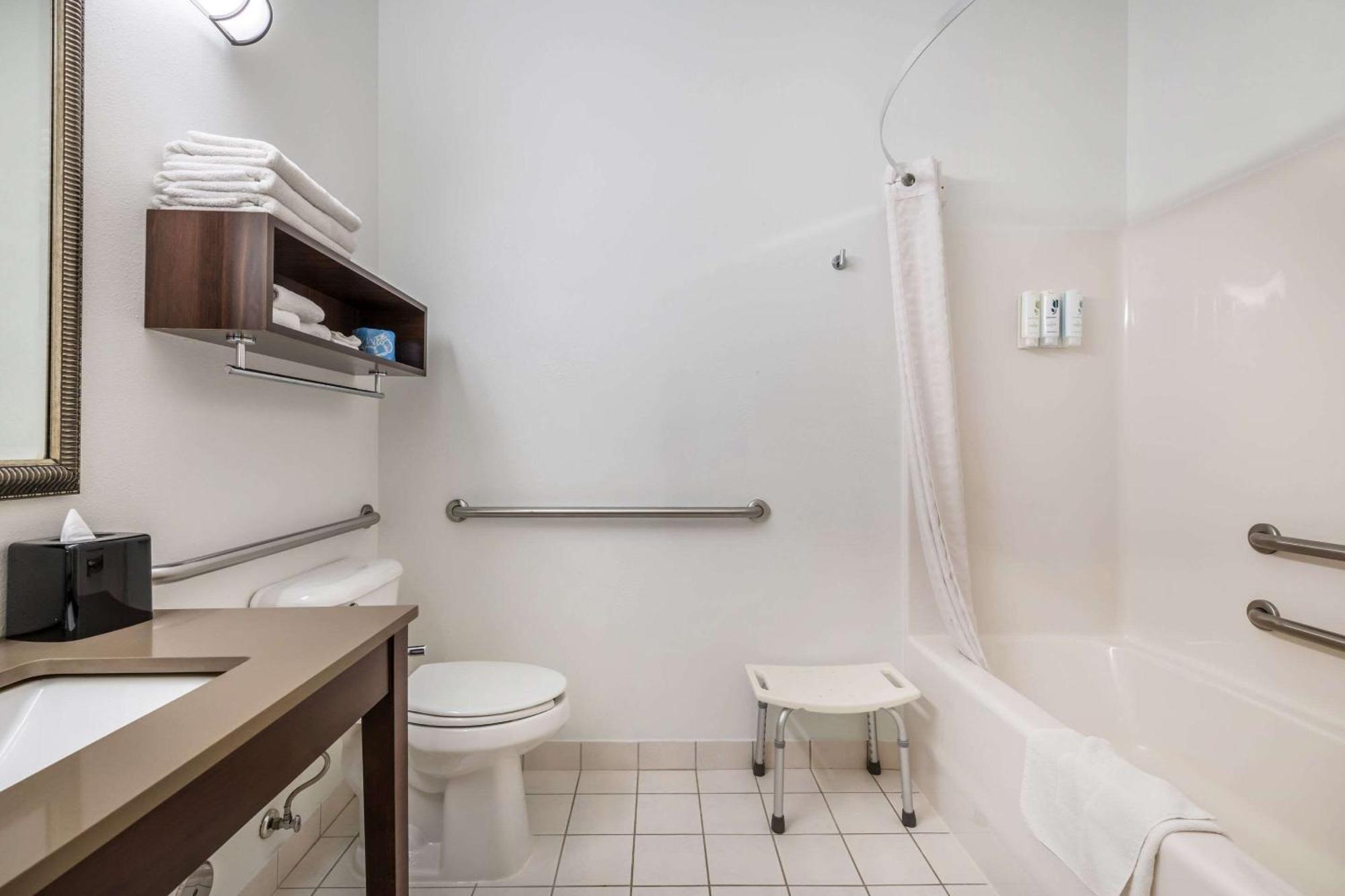 Country Inn & Suites By Radisson, Watertown, Sd ภายนอก รูปภาพ