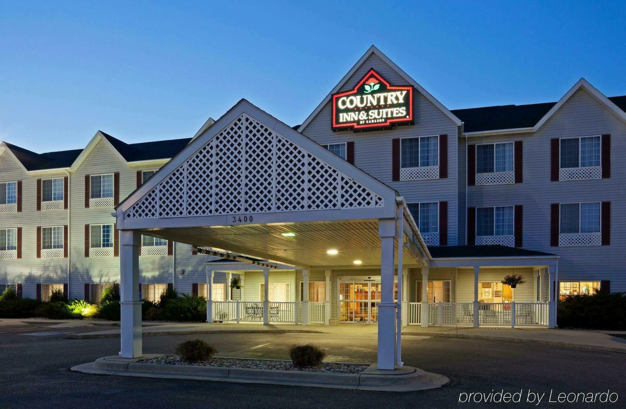 Country Inn & Suites By Radisson, Watertown, Sd ภายนอก รูปภาพ